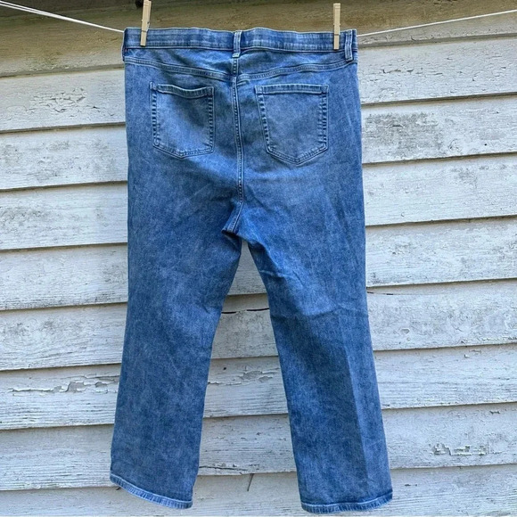 Torrid Bombshell straight leg ankle Jeans midrise stonewash 90s casual plus size - Picture 2 of 11